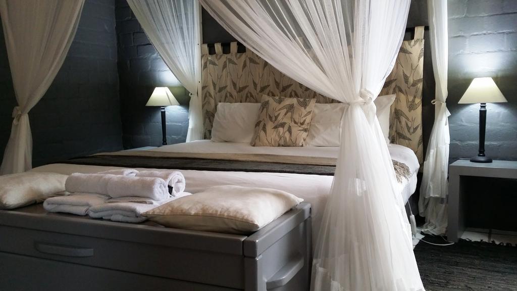 Hornbill House Self Catering Accommodation Hermanus Extérieur photo