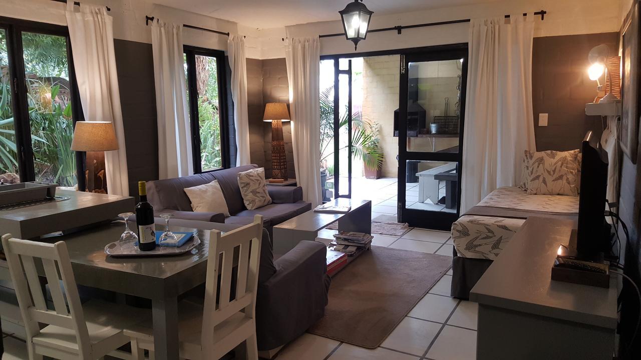 Hornbill House Self Catering Accommodation Hermanus Extérieur photo