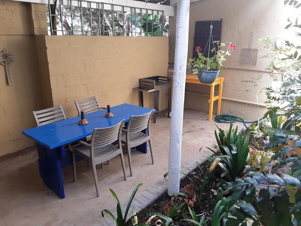 Hornbill House Self Catering Accommodation Hermanus Extérieur photo